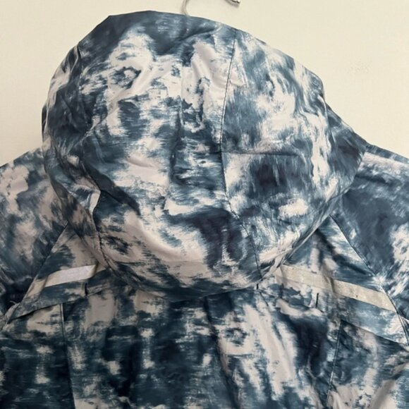 Lululemon Miss Misty Rain Jacket II Sea Side Silver Fox Alberta Lake Size 2 - Picture 5 of 8